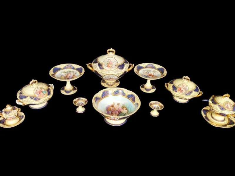 Pamono 19th Century Porcelain Tableware Service, Set of 108> Dinner Plates & Bowls