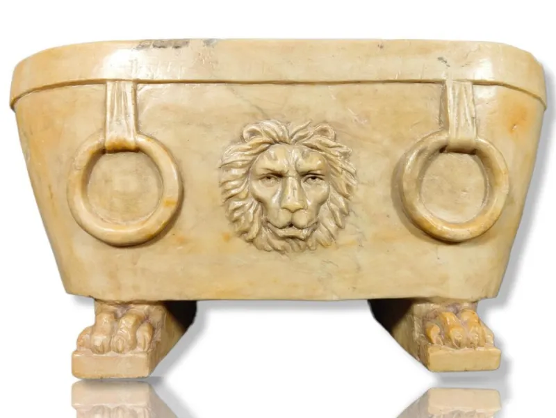Pamono 18th Century Roman Marble Lion Bath> Garden Accessories