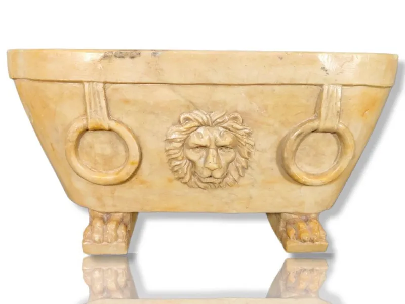 Pamono 18th Century Roman Marble Lion Bath> Garden Accessories