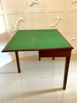 Best Pamono 18th-Century Chippendale Style Mahogany Carved Card Table