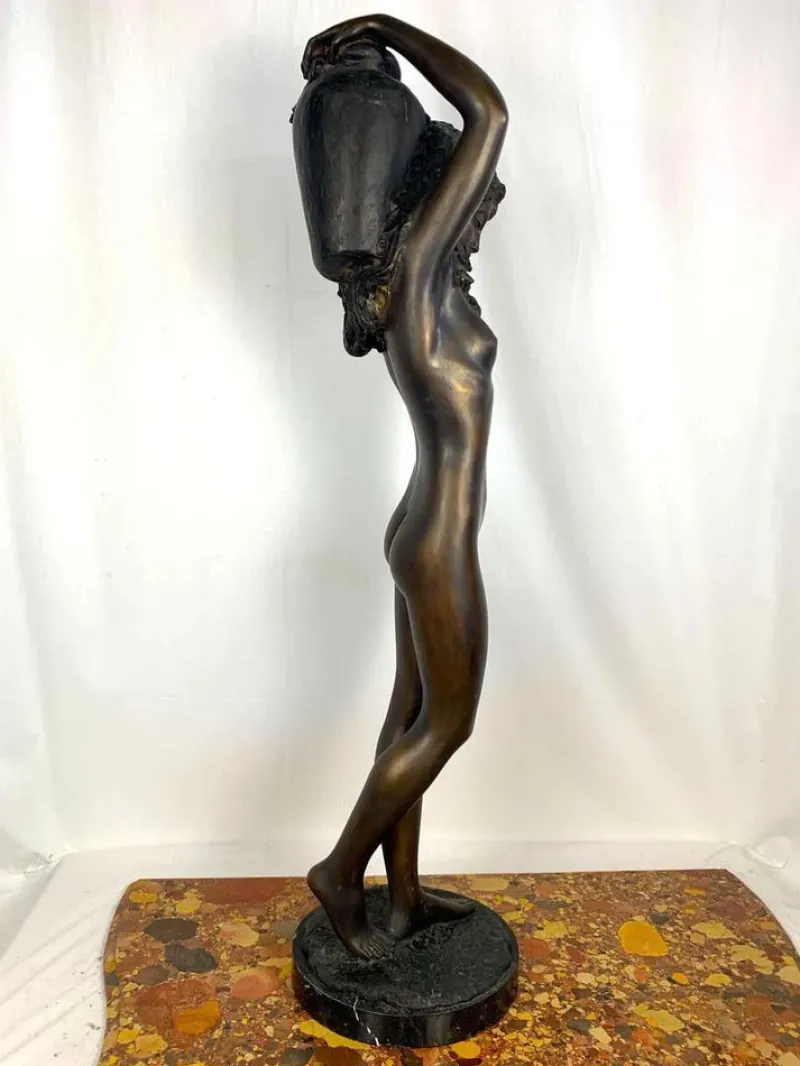 Pamono 20th-Century Large Bronze Sculpture of a Nude Young Lady Carrying a Water Urn> Art Deco
