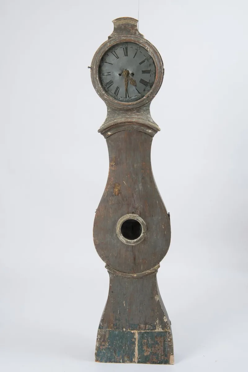 Pamono 18th-Century Swedish Mora Clock> Clocks