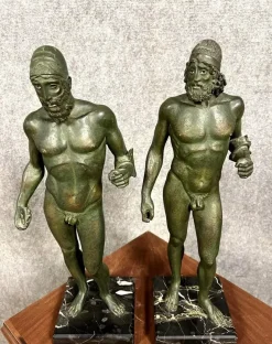 Pamono The Warriors of Riace, 20th Century, Cast Iron with Bronze Patina, Set of 2><noscript><img width=