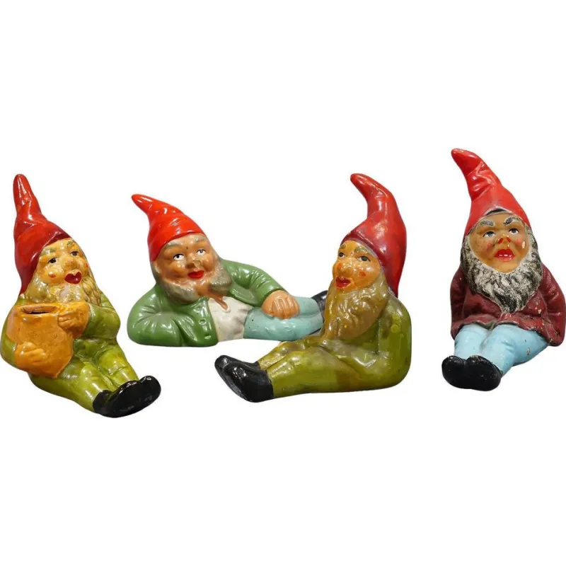 Pamono Tiny Terracotta Garden Gnomes, Germany, 1950s, Set of 4> Garden Accessories