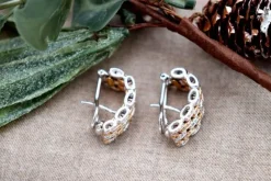 Pamono 2-Tone 18 Karat Gold Earrings with Diamonds and Omega Clasps, Set of 2><noscript><img width=