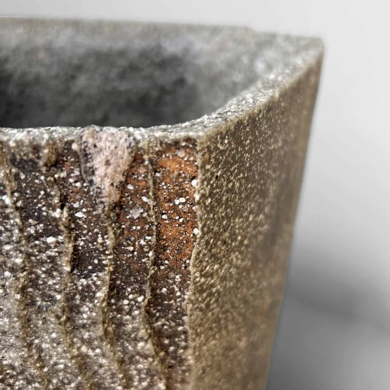 Pamono Traditional Tsukubai Stone Garden Basin, 1960s> Garden Accessories