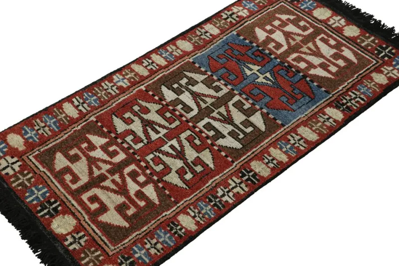 Online Pamono Tribal Style Rug with Patterns from R&K Principal Jahanshah Nazmiyal