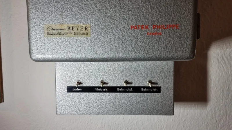 Pamono Type FBCZK Beyeler Electronic Master Clock by Patek Philippe
