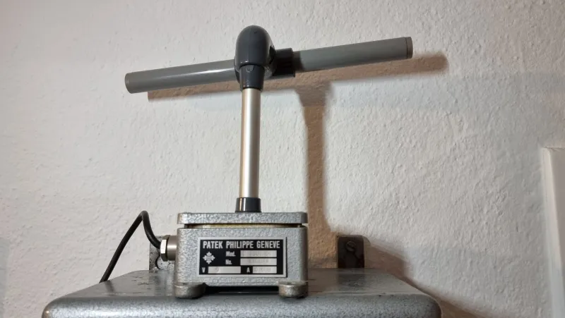 Pamono Type FBCZK Beyeler Electronic Master Clock by Patek Philippe