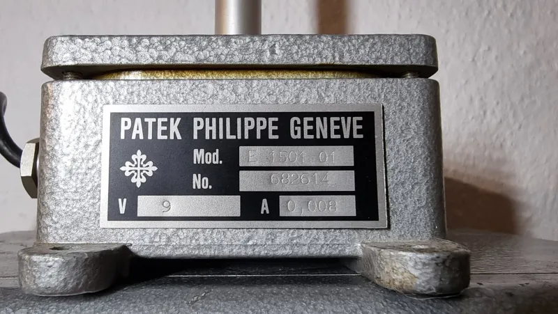 Pamono Type FBCZK Beyeler Electronic Master Clock by Patek Philippe