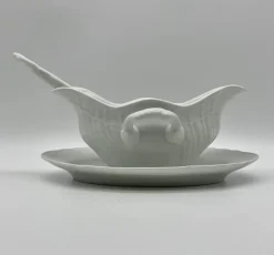 Pamono Vecchio Ginori Gravy Boat and Ladle in White Saxon Bordered Kaolin Porcelain by Richard Ginori, Florence, Tuscany, Italy, Set of 2> Dinnerware Accessories