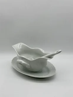 Pamono Vecchio Ginori Gravy Boat and Ladle in White Saxon Bordered Kaolin Porcelain by Richard Ginori, Florence, Tuscany, Italy, Set of 2><noscript><img width=