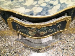 Pamono Venezian Wooden Green Lacquered Commode with Fantasy Birds and Flowers, 1750><noscript><img width=