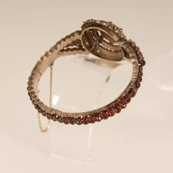 Sale Pamono Victorian Bohemian Bangle Bracelet with Rose Cut Garnets, 19th Century