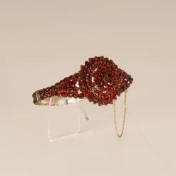 Sale Pamono Victorian Bohemian Bangle Bracelet with Rose Cut Garnets, 19th Century
