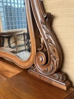Pamono Victorian Carved Mahogany Dresser Table with Attached Mirror, 1850><noscript><img width=