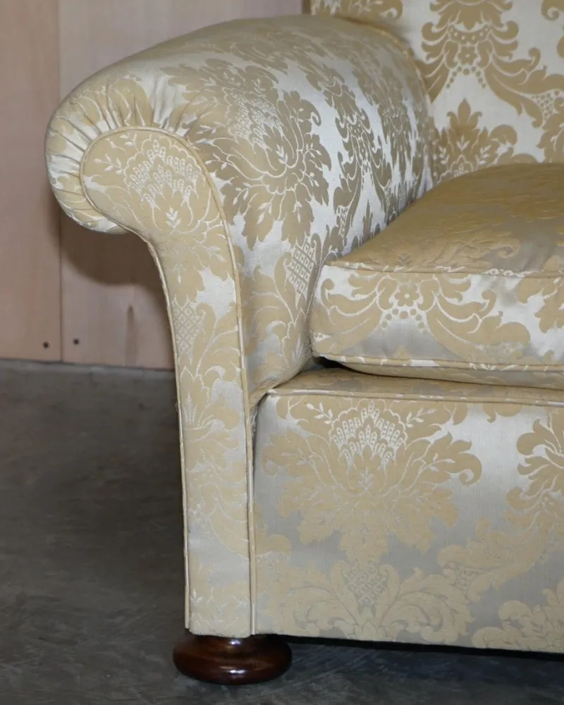 Pamono Victorian Damask Upholstery Sofa & Armchair Club Suite with Turned Bun Feet, Set of 3> Living Room Sets