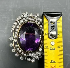 Pamono Victorian Gold Brooch with a Large Amethyst and Diamonds, 1880><noscript><img width=