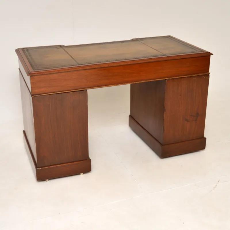 Online Pamono Victorian Leather Top Pedestal Desk, 1860s