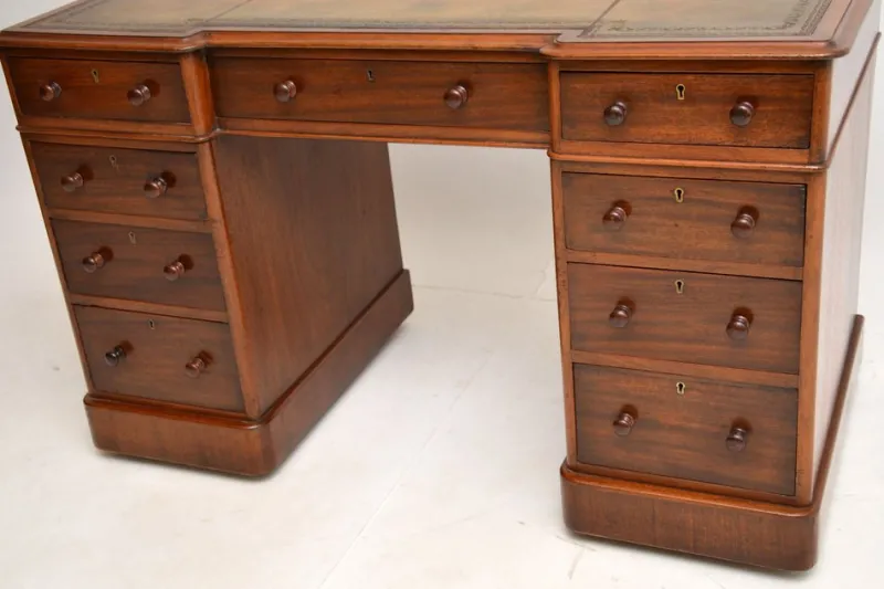 Online Pamono Victorian Leather Top Pedestal Desk, 1860s