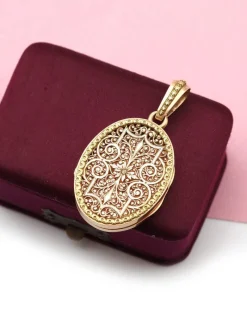 Clearance Pamono Victorian Locket Scroll Pendant