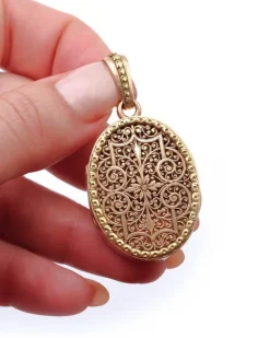 Clearance Pamono Victorian Locket Scroll Pendant