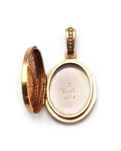 Clearance Pamono Victorian Locket Scroll Pendant