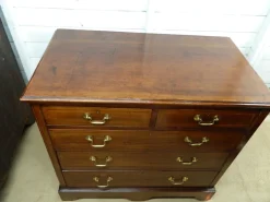 Outlet Pamono Victorian Mahogany Chest of Drawers, 1890s