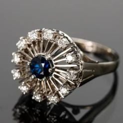 Clearance Pamono Vintage 18 Karat Gold Ring with Sapphire and Diamonds