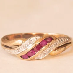 Pamono Vintage 9 Karat Yellow and White Gold Ring with Rubies and Diamonds, 1970s-1980s> Rings