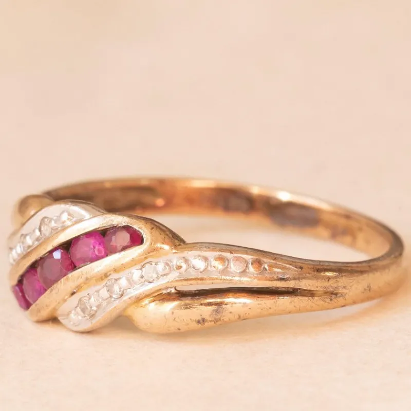 Pamono Vintage 9 Karat Yellow and White Gold Ring with Rubies and Diamonds, 1970s-1980s> Rings