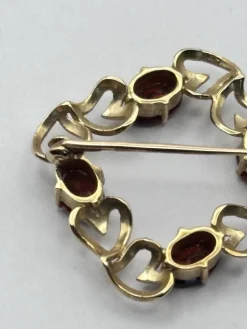 Pamono Vintage 9 Karat Yellow Gold Hearts Garnet Brooch><noscript><img width=