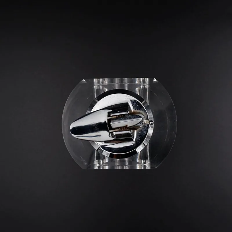 Pamono Vintage Acrylic Glass Table Lighter from Ronson, 1970s> Dinnerware Accessories