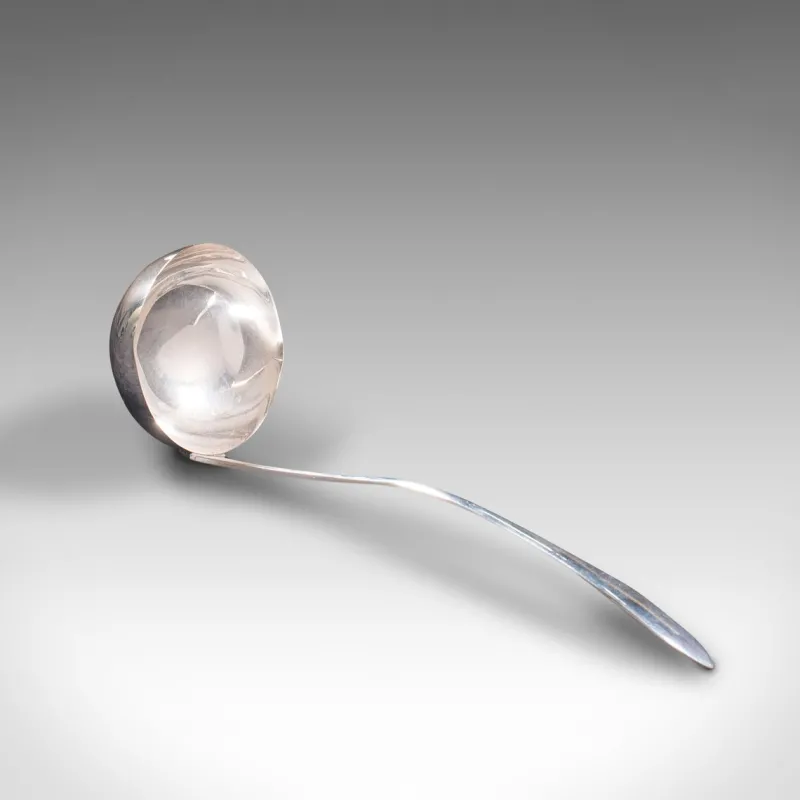 Pamono Vintage American Silver Plated Punch Bowl & Spoon, Set of 2> Serving Dishes