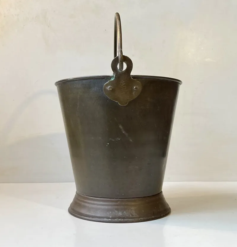 Sale Pamono Vintage Anglo-Indian Narang Bucket in Brass, 1940s