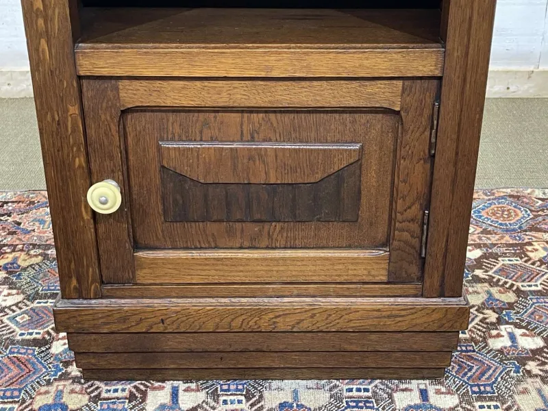 Pamono Vintage Art Deco Bedside Table in Oak with Marble Top, 1930s> Nightstands