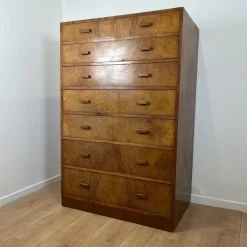 Pamono Vintage Art Deco Chest of Drawers in Flamed Walnut, 1930s><noscript><img width=