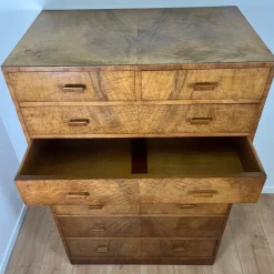 Pamono Vintage Art Deco Chest of Drawers in Flamed Walnut, 1930s><noscript><img width=
