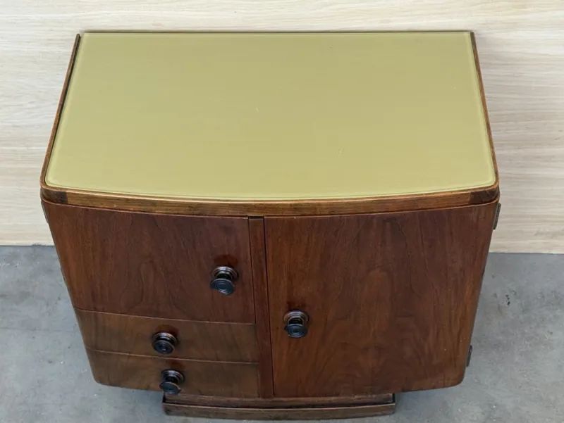 Pamono Vintage Art Deco Spanish Walnut Nightstands, 1950, Set of 2> Nightstands