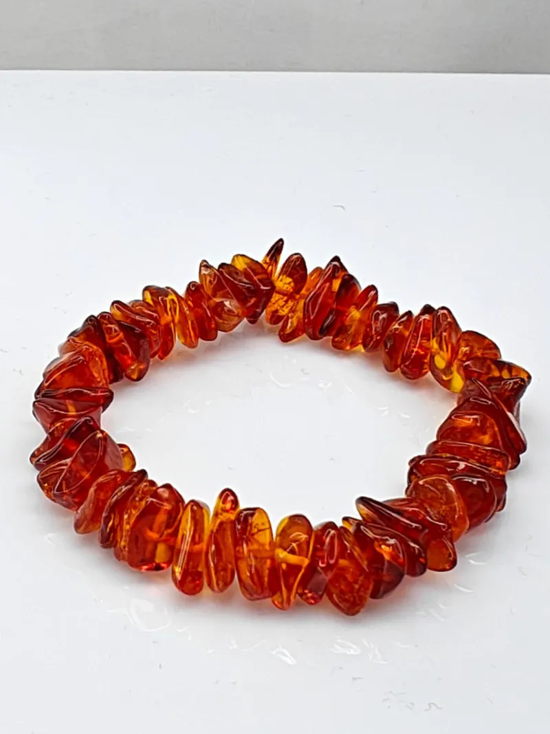Pamono Vintage Baltic Amber Necklace, Bracelet and Earrings, Set of 4> Necklaces