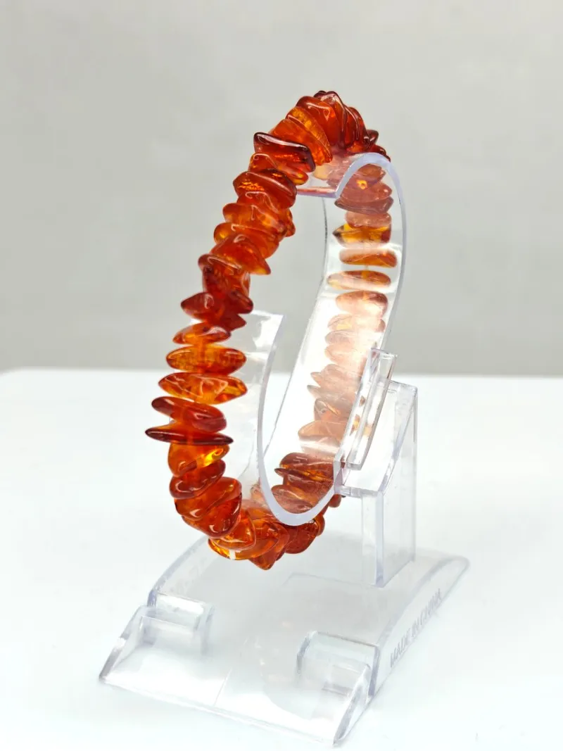 Pamono Vintage Baltic Amber Necklace, Bracelet and Earrings, Set of 4> Necklaces