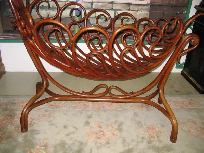 Pamono Vintage Beech Crib, 1920s> Children's Chairs