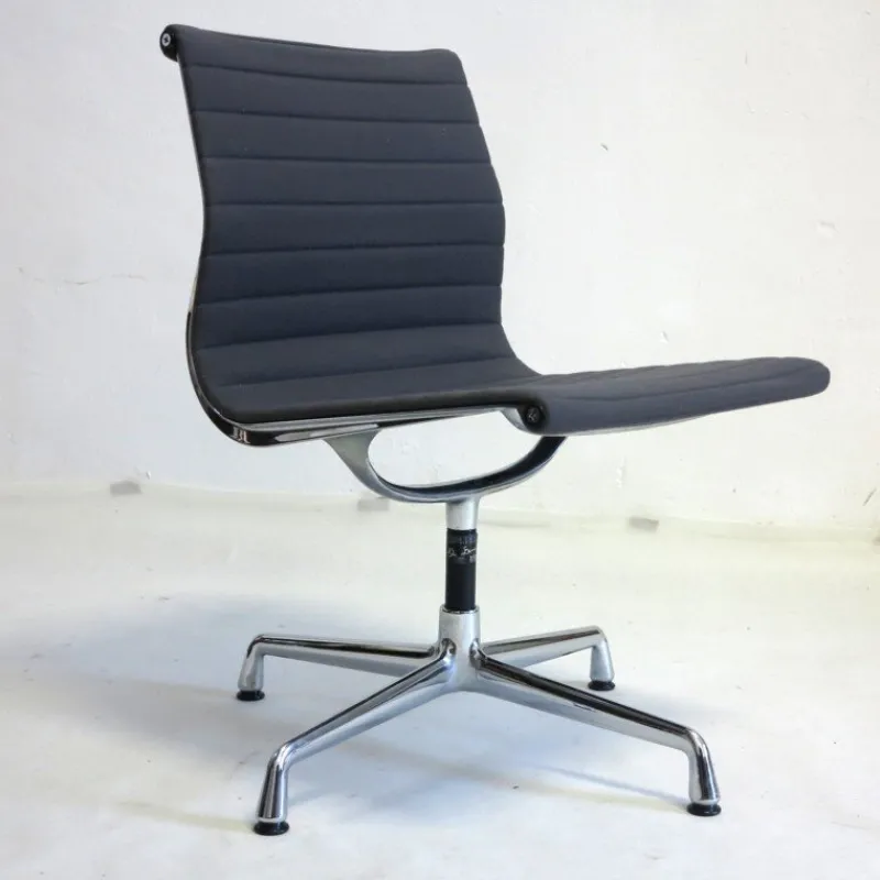 Pamono Vintage Black Swivel Chair by Charles & Ray Eames for Vitra> Office Chairs