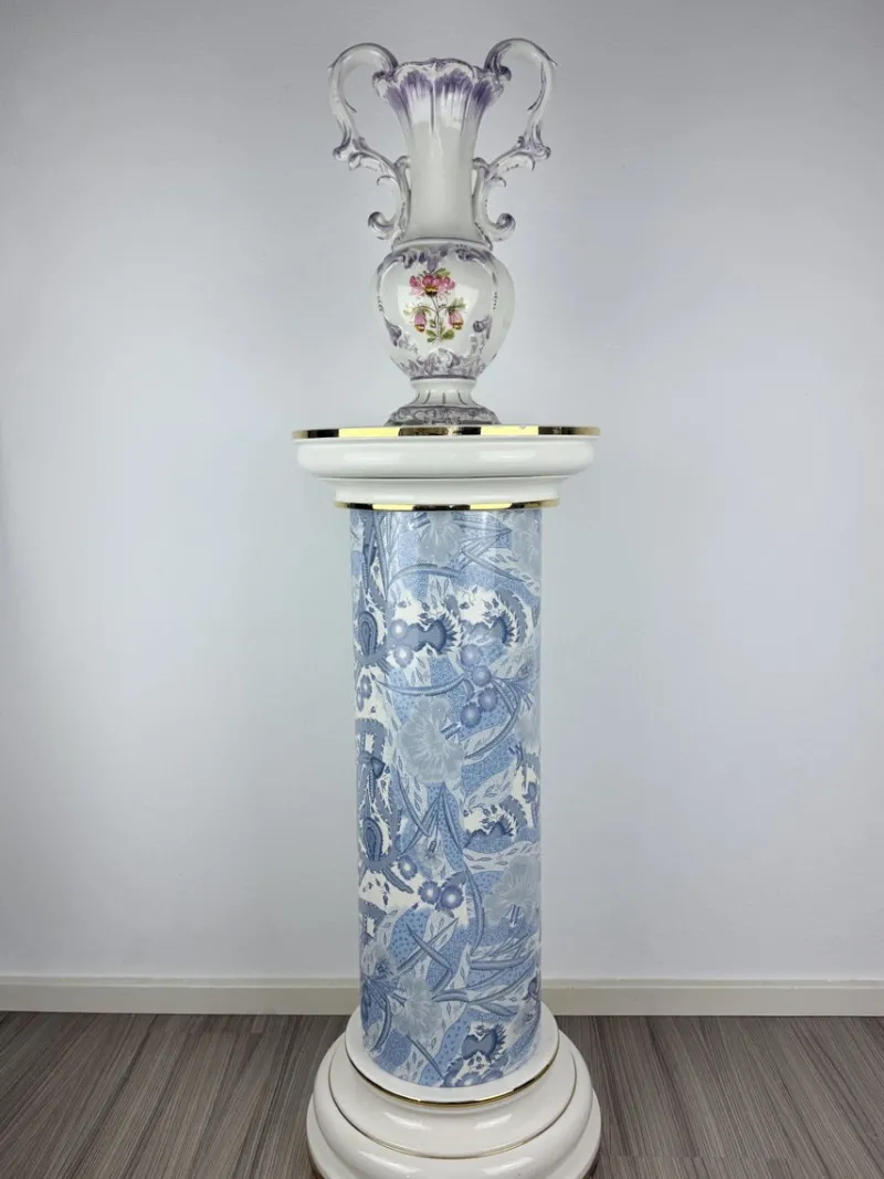 Pamono Vintage Blue and White Porcelain Column Stand with Gold Trim, 1960s> Pedestals And Columns