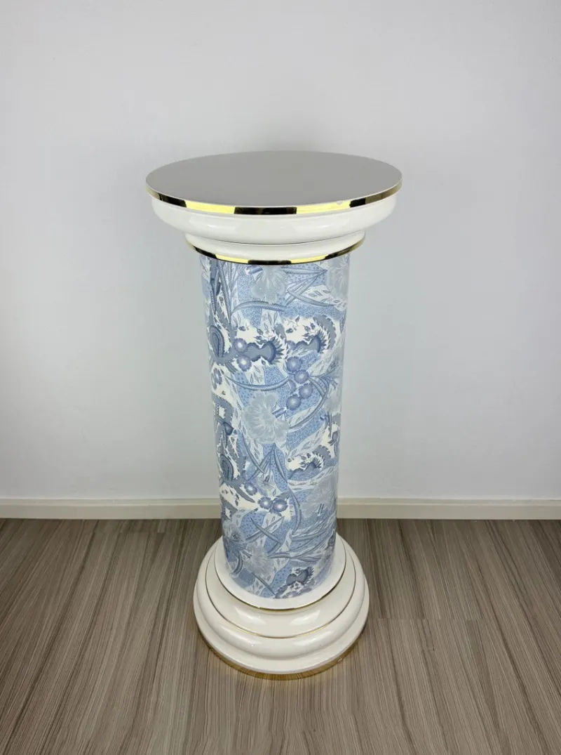 Pamono Vintage Blue and White Porcelain Column Stand with Gold Trim, 1960s> Pedestals And Columns