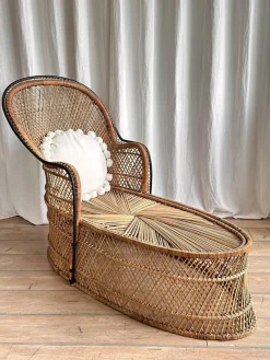 Pamono Vintage Bohemian Wicker Rattan Chaise Lounge, 1970s> Daybeds & Chaises Lounges