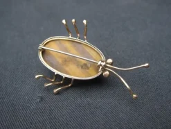 Pamono Vintage Brooch in 14 Karat Gold with Tiger Eye Stone><noscript><img width=