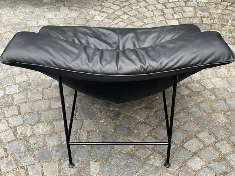 Sale Pamono Vintage Butterfly Black Leather Sofa and Lounge Chairs by Gerard Van Den Berg for Montis, 1980s, Set of 3