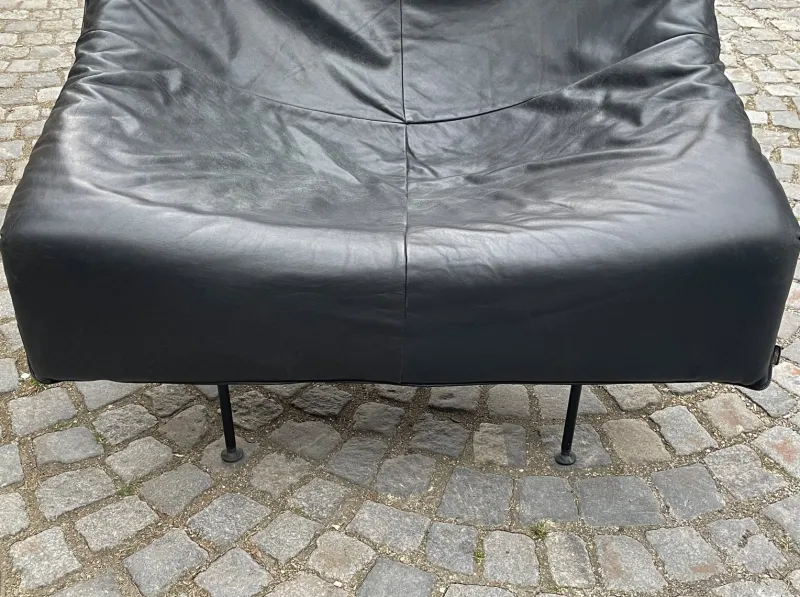 Sale Pamono Vintage Butterfly Black Leather Sofa and Lounge Chairs by Gerard Van Den Berg for Montis, 1980s, Set of 3