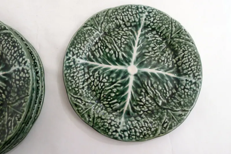 Pamono Vintage Cabbage Leaf Dinner Plates in Portugal Slipware, 1960s, Set of 5> Dinner Plates & Bowls